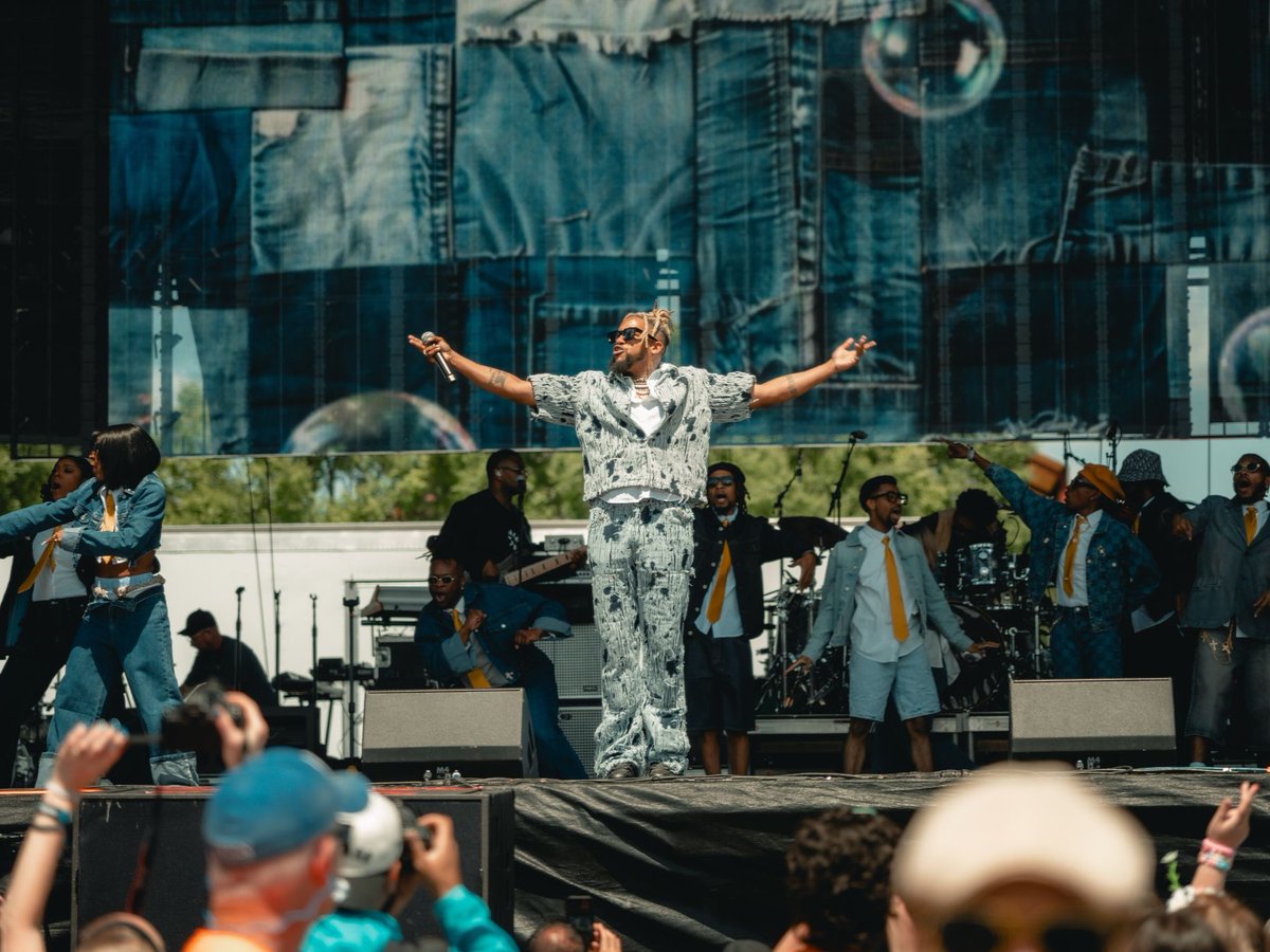 @saintedtrapchoir knows how to OWN the <a href="/millerlite/">Miller Lite</a> Main Stage! 🔥🎶