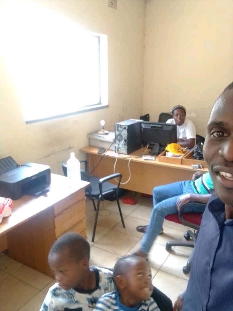 CodetekS's tweet photo. The greatest strength in business is creating a positive and productive work environment. https://t.co/zW63W2e193