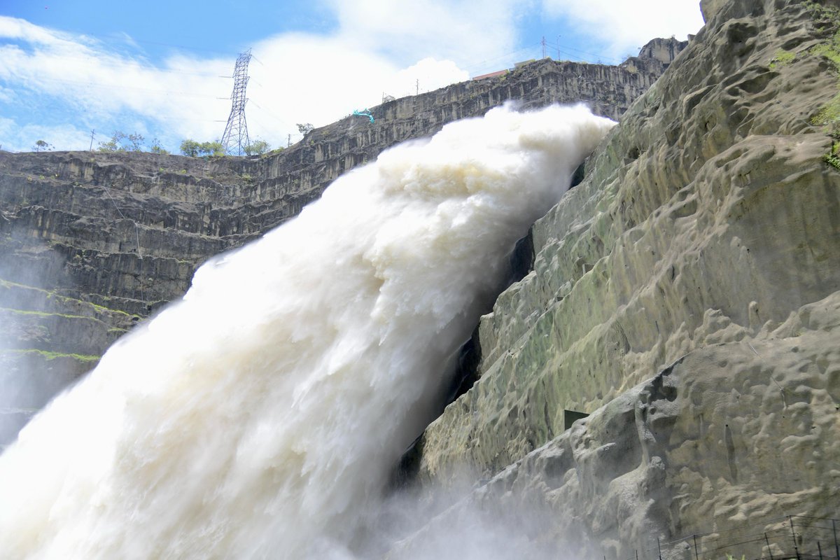 La <a href="/UNGRD/">UNGRD🇨🇴</a> reafirma su compromiso con la vida, la transparencia y la protección de las comunidades. Actuamos con responsabilidad técnica, basados en evidencia y siempre en coordinación con las entidades del @SNGRD.

La Unidad monitorea 24/7 los niveles del río Cauca y realiza un