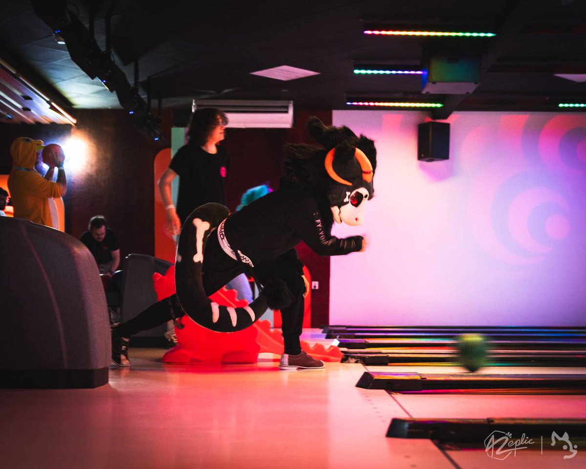 STRIKE! 🎳

That was all, folks. Did you enjoy the bowling event?

The first batch of pictures can be found here: reffurence.media/s/26pbzudfsc/r… (more will be added later this week!).

The winner of the bowling is..... YOU! Congrats! 🥳
