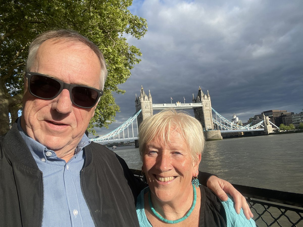 In London ready for <a href="/Lead_Conf/">Leadership Conference</a> in <a href="/royalalberthall/">Royal Albert Hall</a> Mon &amp; Tues and Nikki sightseeing!