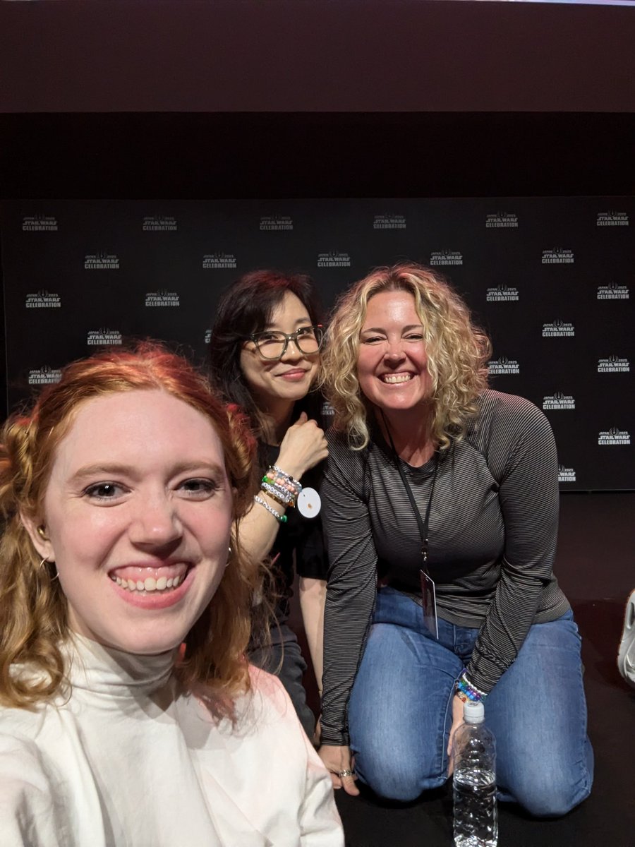 KaylaOfWendt's tweet photo. Quick shout out to THR authors at SWCJ! Hope you guys like your bracelets @tessagratton @crashwong https://t.co/qUX6QCeBPd