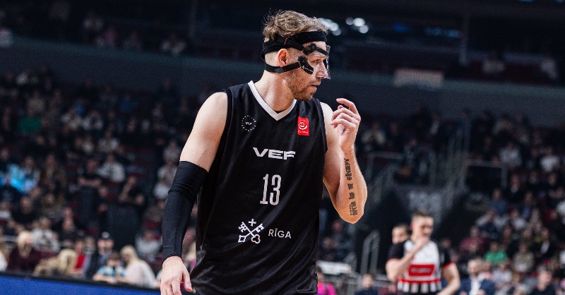 Sportazinas_com's tweet photo. 🏀 Gulbis: Ārsts saka, ka divi mēneši jāizlaiž… Kādi divi mēneši, ja līdz sezonas beigām ir mēnesis?

#sportazinas #basketbols #vefriga #sports #ziņas