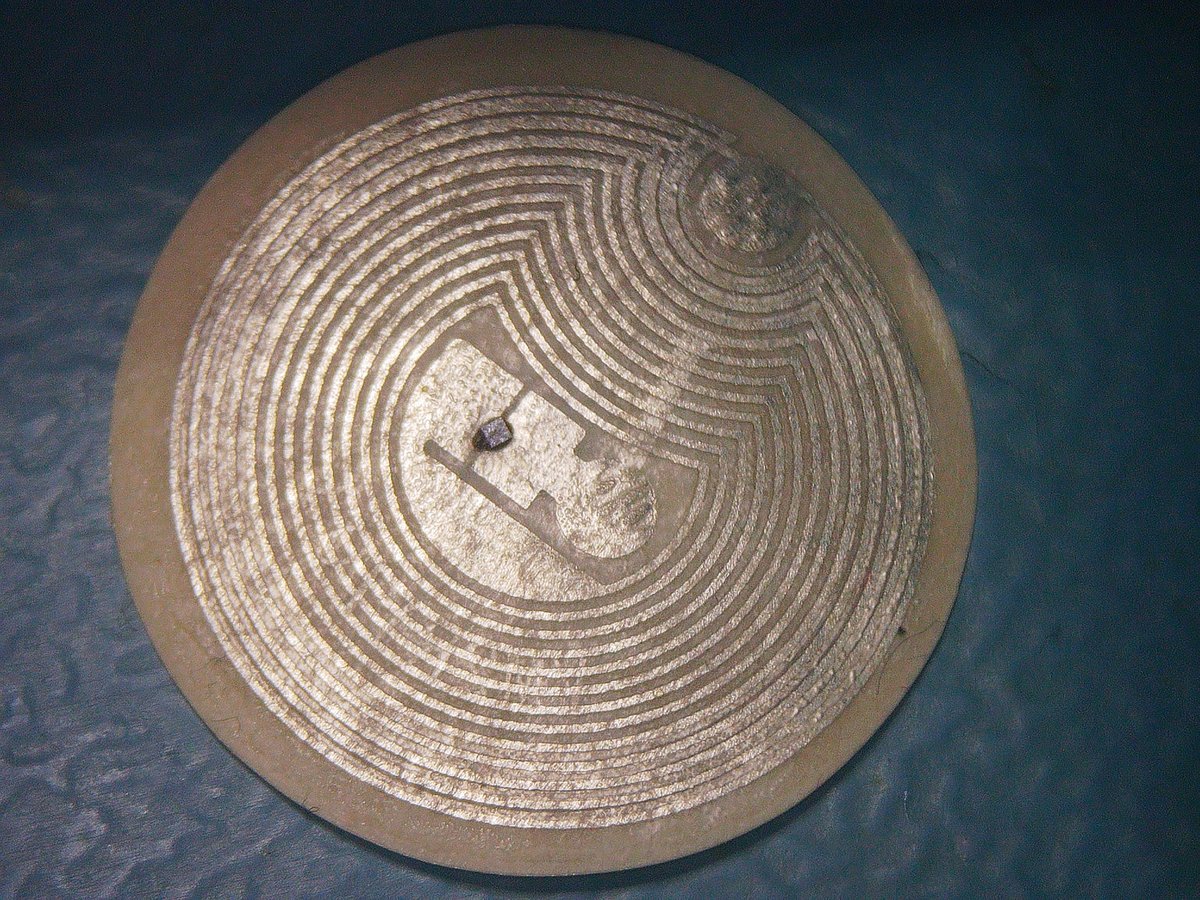 Igor Brkic (@1g0rb) on Twitter photo nice looking pattern on a small NFC tag. it's cool how the both layers of the antenna are nicely visible nice looking pattern on a small NFC tag. it's cool how the both layers of the antenna are nicely visible