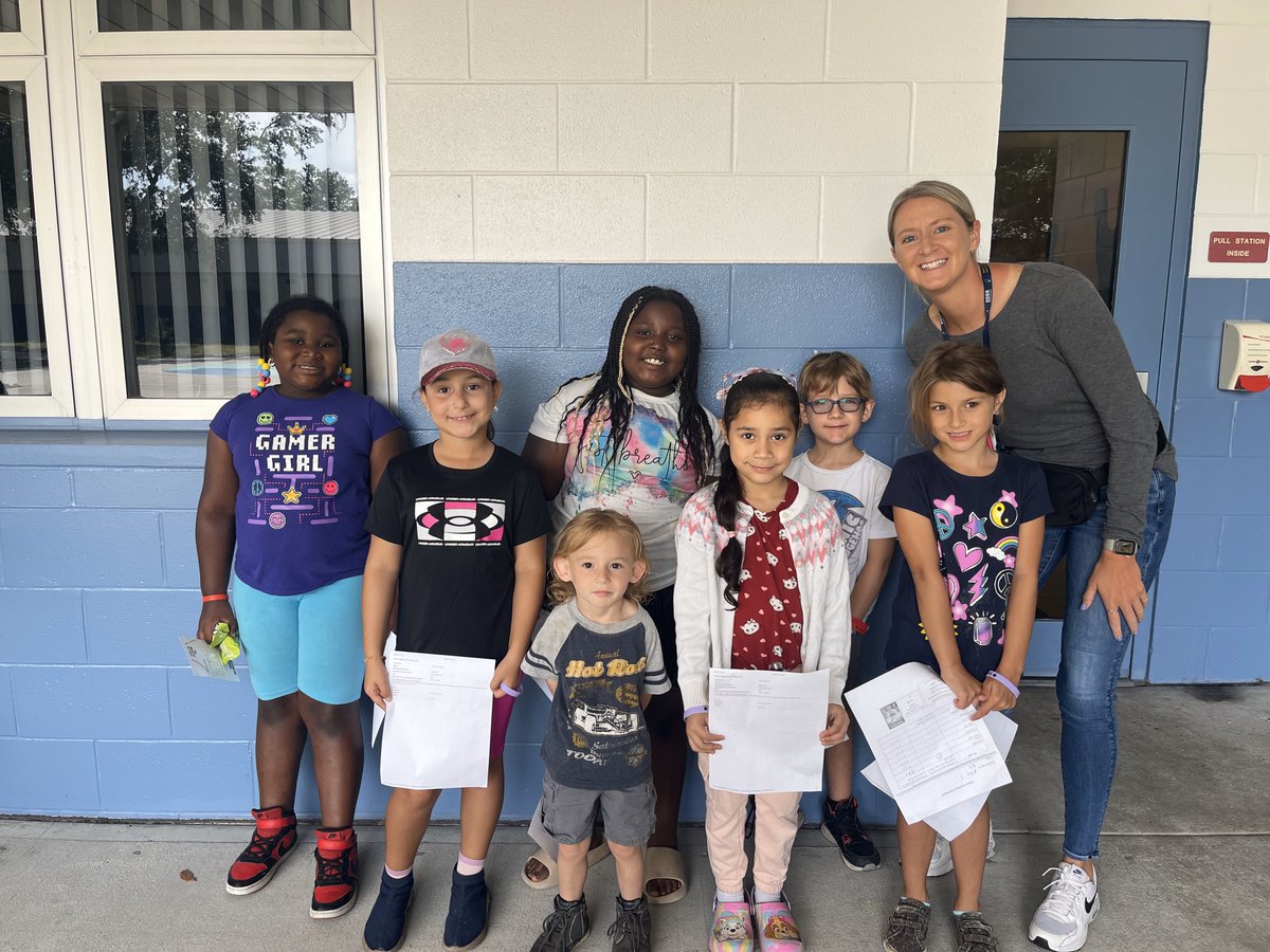 CWTaylorES's tweet image. Shining Bright: Our Students of the Week! 🌟🚀
These Astros have gone above and beyond by showing kindness, staying on task, making safe choices, and being ready to learn. We’re so proud of their hard work and stellar behavior—way to SOAR! 💙 #StudentOfTheWeek #AstroPride
