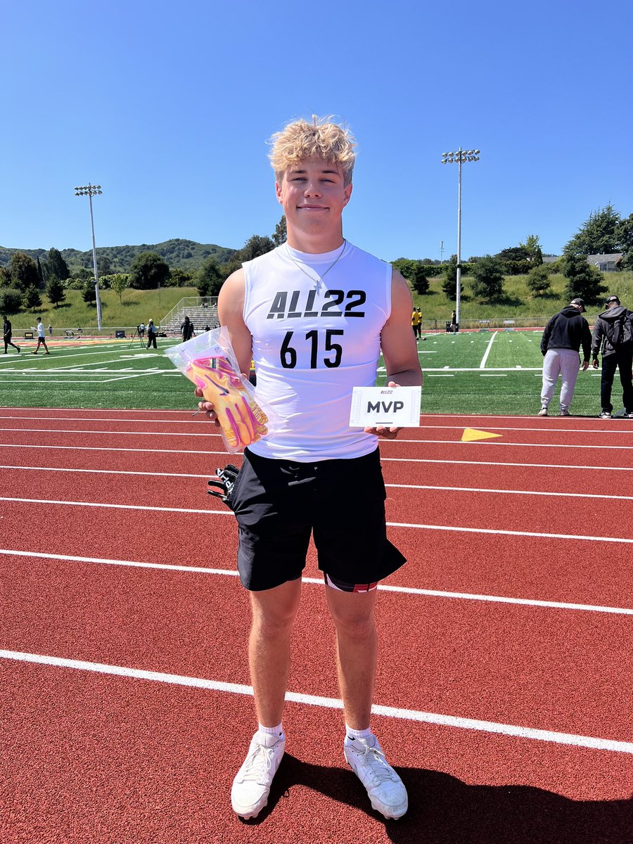 Justice_White20's tweet image. Thankful to be named MVP at the @TheOpening ALL22 camp today. Laser 4.55   40 with 32 in vert. Still got work to do so but blessed. @grind_30 @BrandonHuffman @PGregorian @CoachRyanPayne @coachTFendall @coachrrhino @SutterFootball @Coach_RJG @CoachDReakes @247Sports