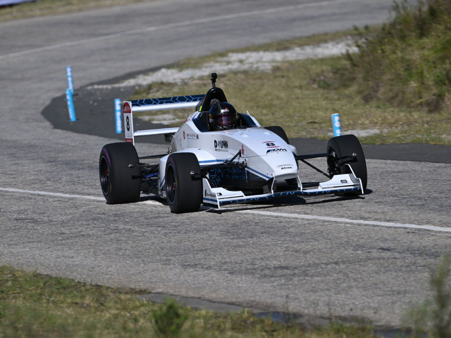 Emotional King of the Hill at 15th Simola Hillclimb ends with Zeelie, Mitchell and Weston on top!

Read more at: speedfestival.co.za/general-news/e…

#SimolaHillClimb #SHC2025 <a href="/Suzuki_ZA/">Suzuki SA</a> <a href="/CarsSouthAfrica/">The Cars.co.za Team</a> <a href="/VolkswagenSA/">VolkswagenSA</a> <a href="/bp_SouthAfrica/">bp South Africa</a> <a href="/Castrol_SA/">Castrol South Africa</a> <a href="/simola/">Simola Country Hotel</a> <a href="/visitknysna/">Visit Knysna</a>
