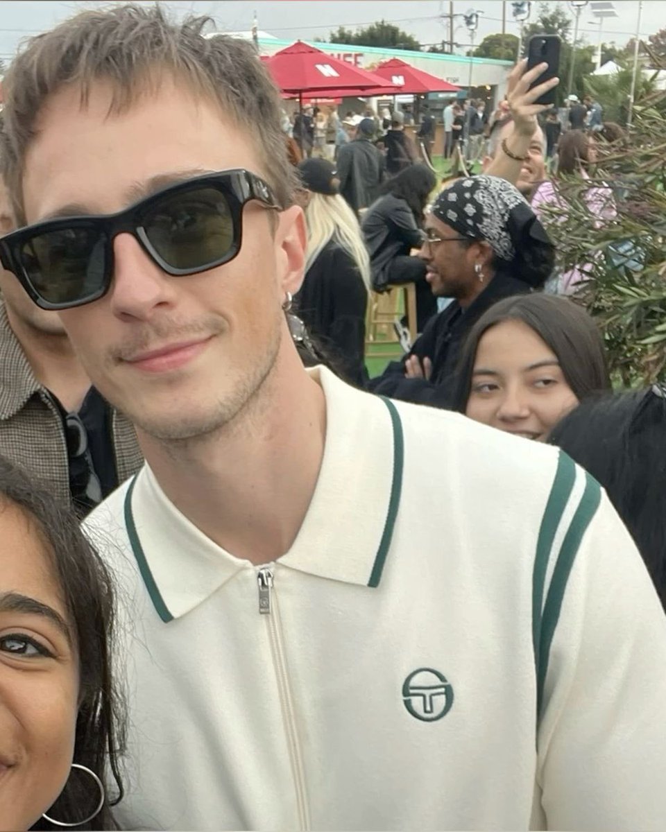 ᅟᅟ ᅟᅟ ᅟᅟ 𝓶𝘶͟𝘴͟𝘩͟𝘳͟𝘰͟𝘰͟𝘮͟ 𝓰𝘰𝘴𝘴𝘪𝘱𝘴 . tweet media