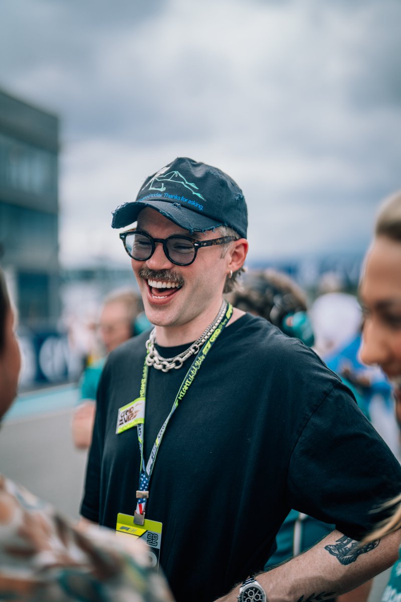 Joining us on the #MiamiGP grid - <a href="/domdolla/">Dom Dolla</a>. 🤝