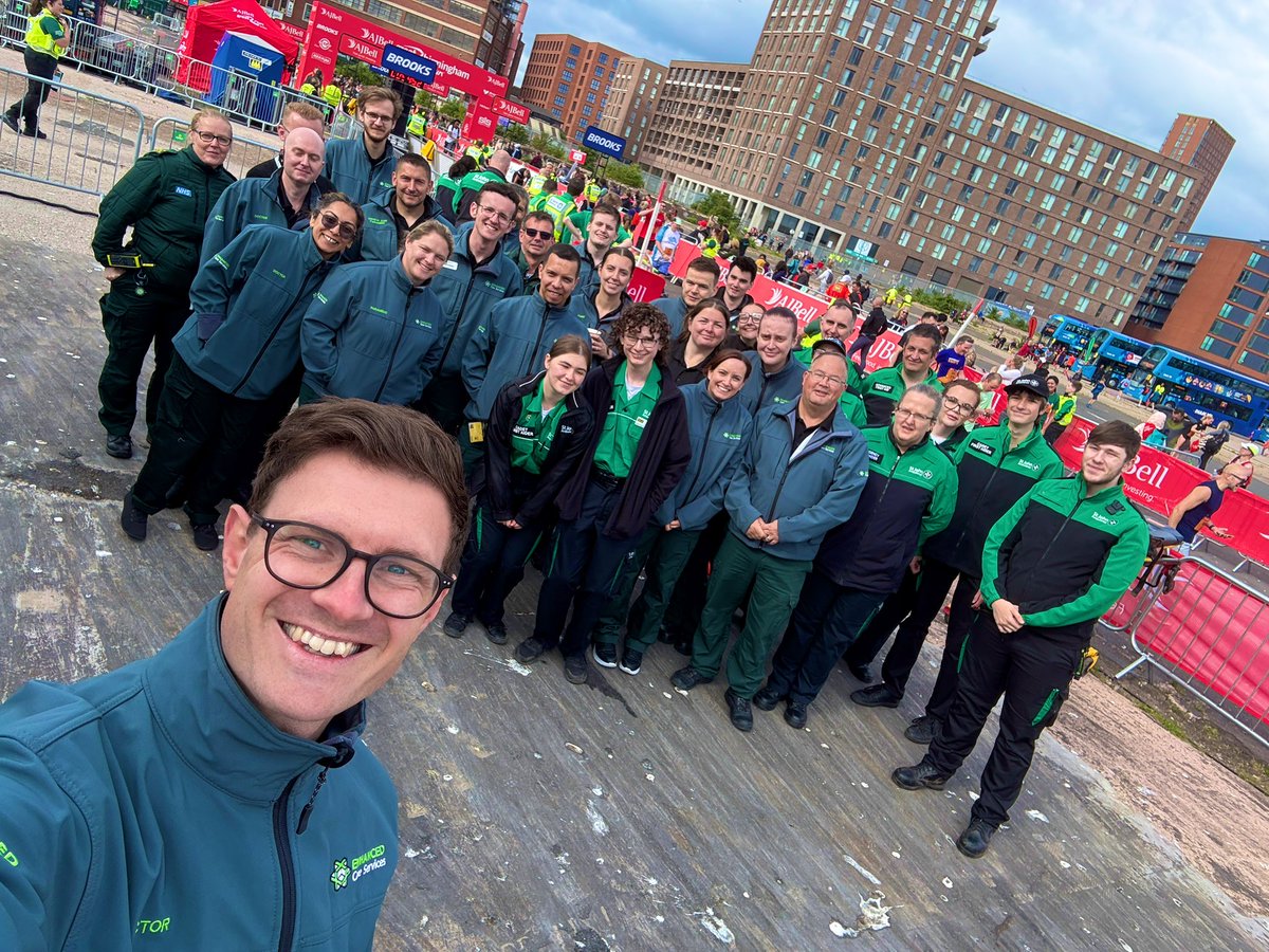 Another day, another city, another #TeamECS (and colleagues) selfie 🙌