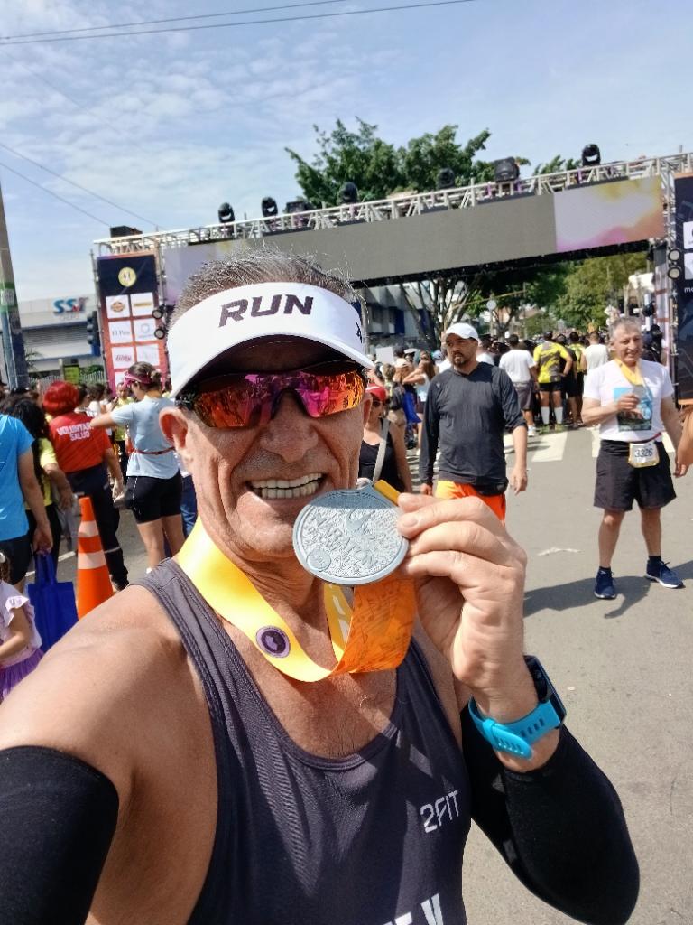 #AquiYaSeCorrio 
Feliz de terminar la <a href="/maratondecali/">Maraton de Cali</a> regresando de una lesión, sin estar aun al nivel.
#maraton #runners #correr #MaratonDeCali #maratonista 
<a href="/aida_tabla/">Aida Tabla 😃🏃‍♀️💖</a> <a href="/Crisita20/">Cris Lepe</a> <a href="/domelyAmaro/">Miss Pole 🍒</a> <a href="/franklinshark/">Franklin Oliveros </a> <a href="/Juanma_ak/">Juan Manuel</a> <a href="/ManicomioRunner/">Manicomio Runner \m/ 🤪 \m/</a> <a href="/marisaLoar/">єѕтяєℓℓα gαтυиα 🌟</a> <a href="/Aca_Runners/">ProyectoAcáEntreRunners</a> <a href="/Only_Jessi/">𝕁𝕖𝕤 ♋️</a>