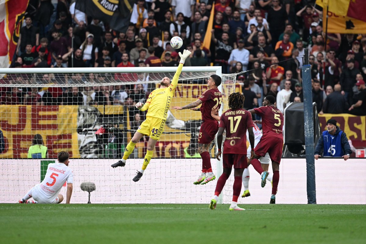 D_DeGea's tweet image. We warranted more today but all focus turns to this week
I preparativi per giovedì sono iniziati: creiamo qualcosa di speciale insieme 🟣