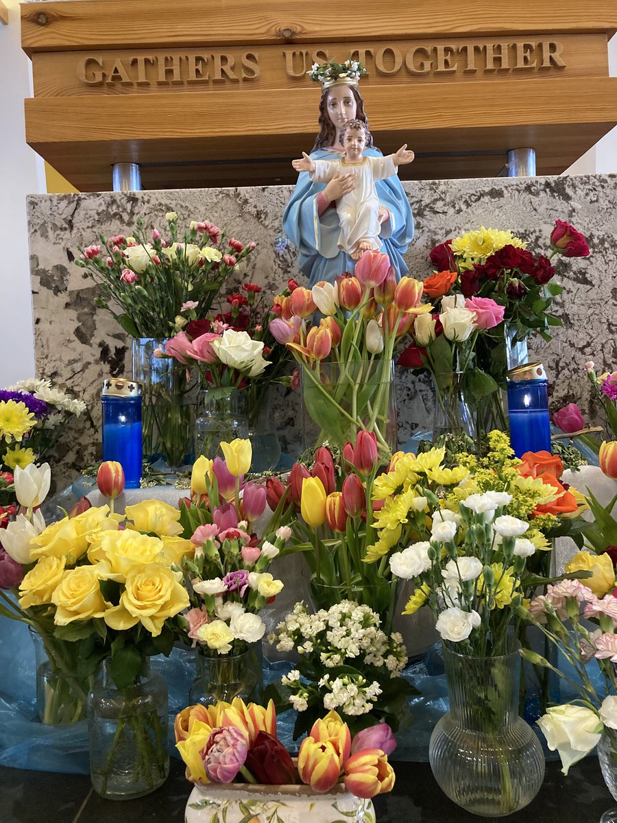 ACNUK_CO's tweet image. What a beautiful welcome ACN received this weekend from Fr Philip Brady @SalfordDiocese and all Parishioners of St Mary & St Philip Neri RC Church Radcliffe ….🙏✝️❤️….