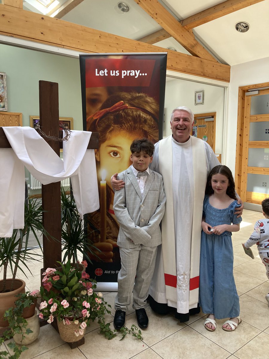 ACNUK_CO's tweet image. What a beautiful welcome ACN received this weekend from Fr Philip Brady @SalfordDiocese and all Parishioners of St Mary & St Philip Neri RC Church Radcliffe ….🙏✝️❤️….