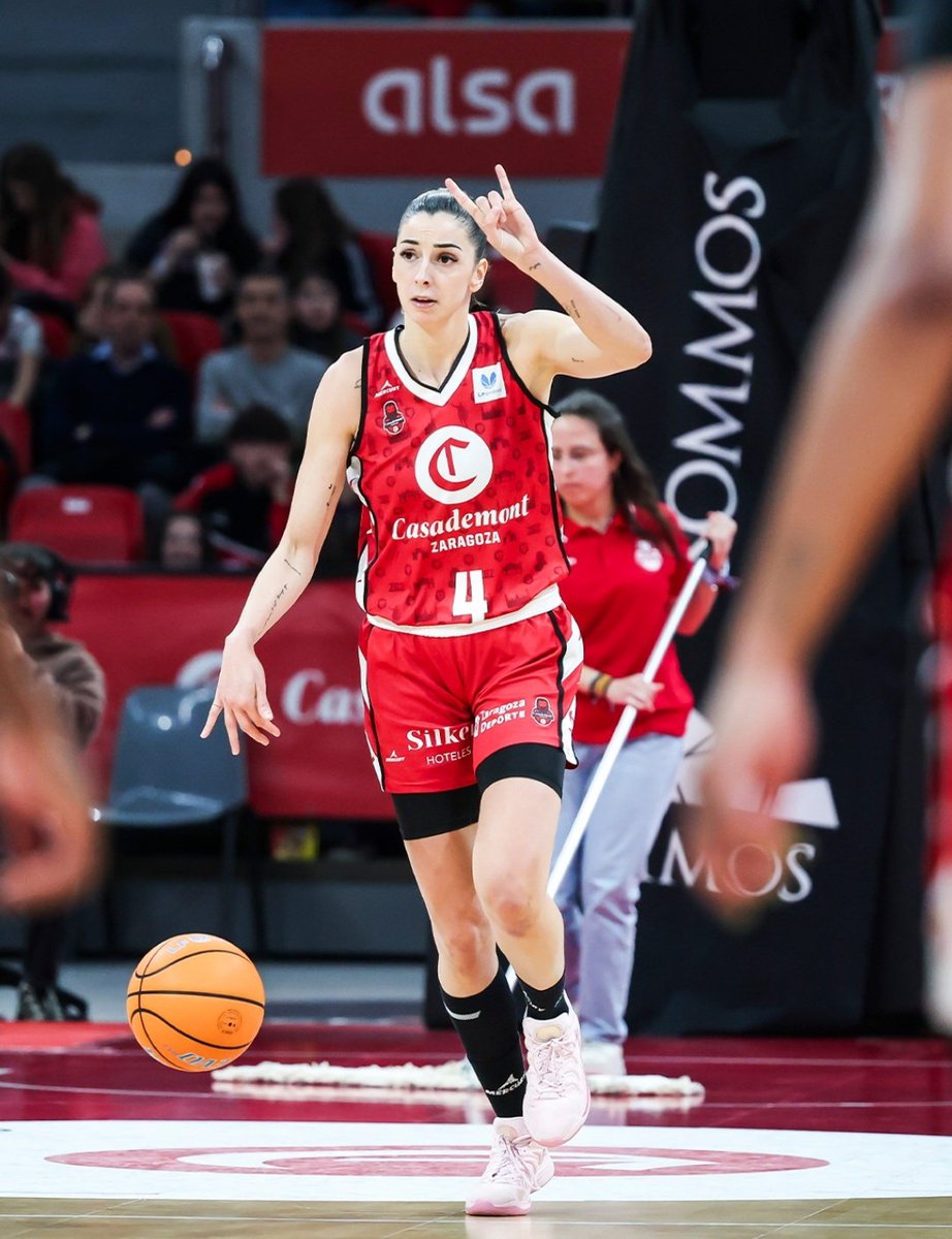 Maanuf96's tweet photo. Los 24 puntos de Mariona Ortiz son su mayor anotación en liga española.

La hizo en un partido como visitante, en las semifinales de los playoffs y cuando el equipo más la necesitaba.

LÍDER ABSOLUTA 👑 https://t.co/AWNrKEbBrq
