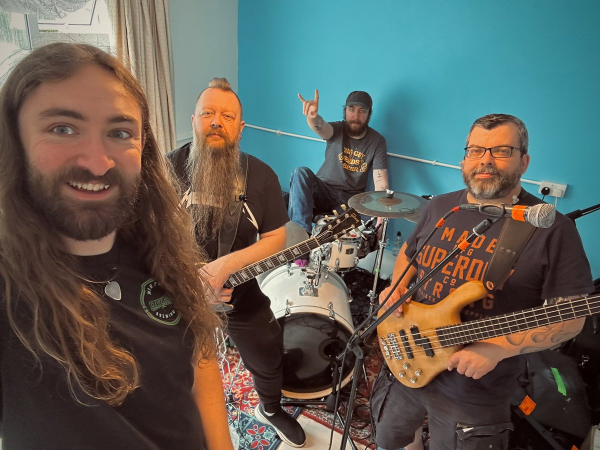 Rehearsal day today! 🤘🤘