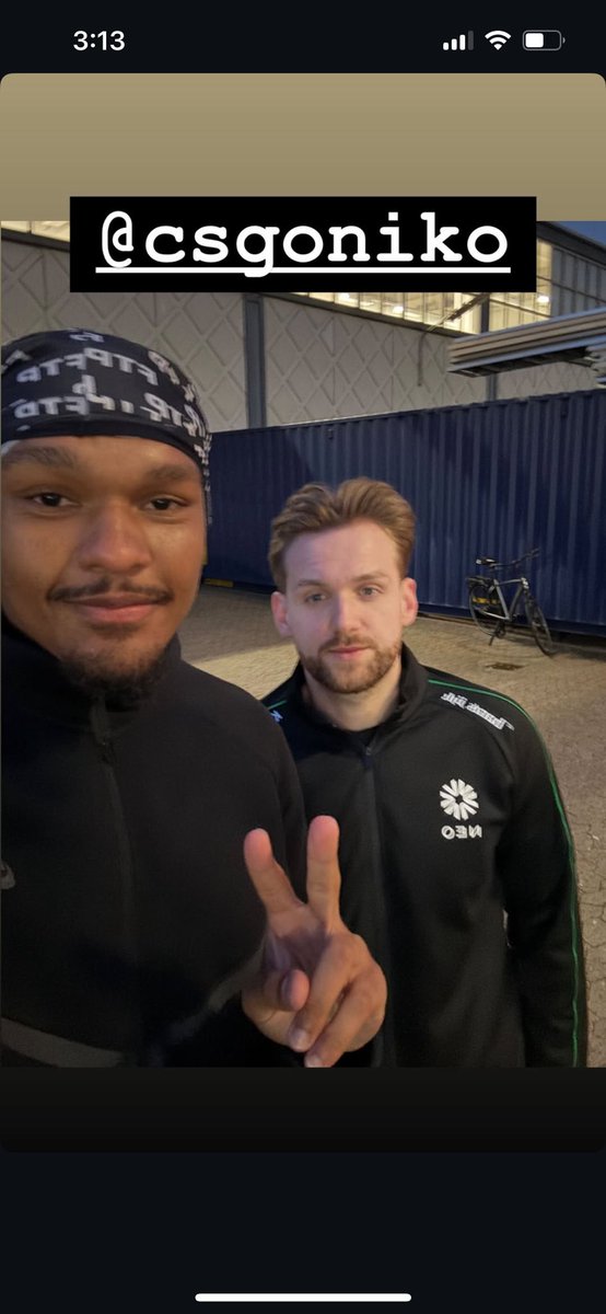 c2flame's tweet image. hdoe with monesy and niko y’all don’t even understand the aura and how crazy this is. #3goats