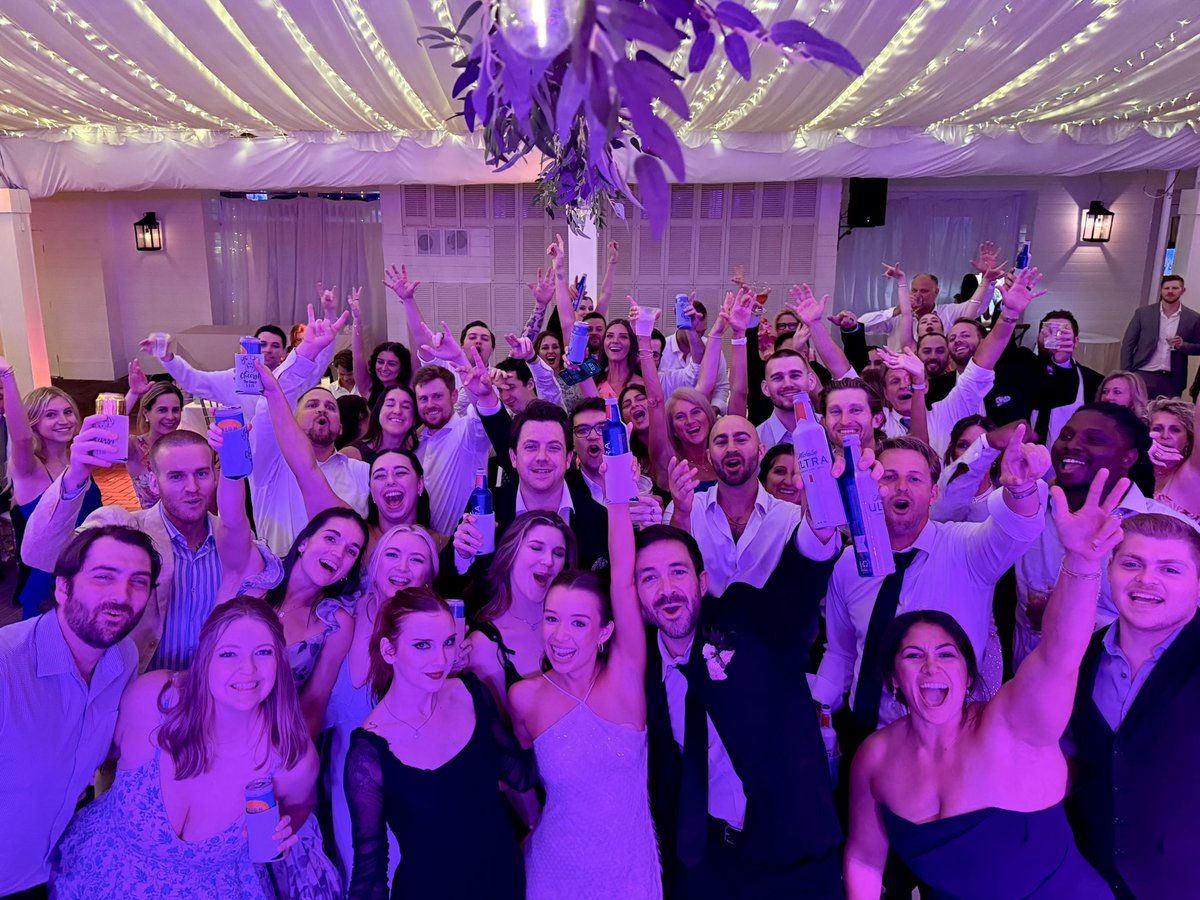 ❤️Shannen &amp; Taylor❤️
.
#FlyByRadio #PiedmontRoomWedding #PiedmontGardenTent #AtlantaWedding #WeddingBand #LiveMusic #AtlantaEvents #MidtownAtlanta #PiedmontPark #WeddingVibes #GeorgiaWeddings #PartyBand #WeddingReception #AtlantaNightlife #LoveInAtlanta