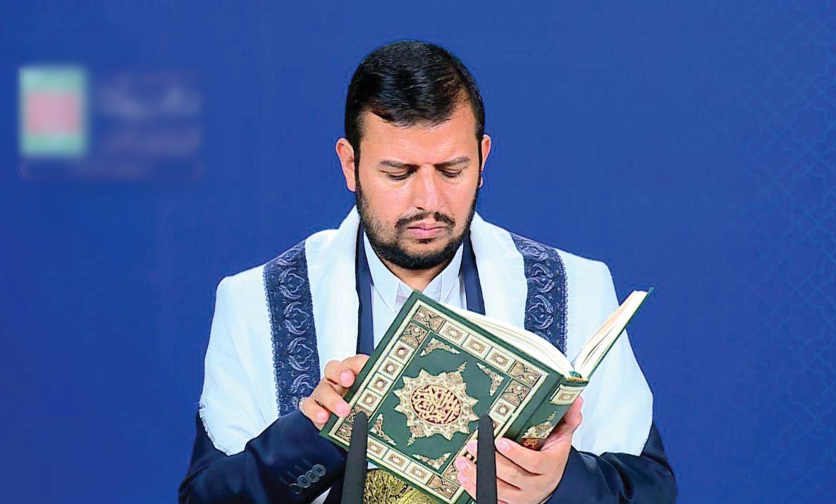 ولَوْلا أبو جبريلَ بالعزَّةِ استوى
لَمَا عَزَّ تاريخُ العروبةِ مِثقالا

#رجل_القول_والفعل
#بايعناك