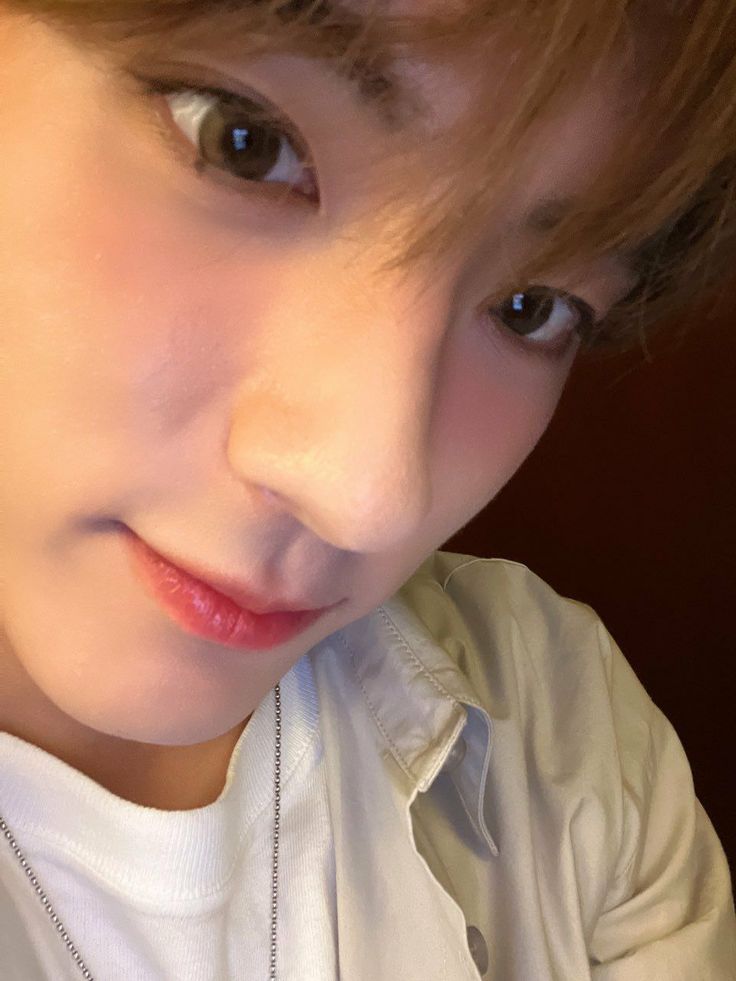 jaehytones's tweet image. oi eric me da uma chance

#DBSD #thebselcaday #THEBOYZ #DeobiSelcaDay #TBSD #ERIC #YOUNGJAE #TheBSelcaDay @THEBOYZ_officl