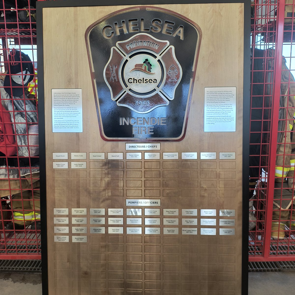 BaseballChelsea's tweet image. Dévoilement d'une plaque honorant les pompiers de @ChelseaQC dans le cadre du 150e anniversaire. Baseball Chelsea heureuse de participer à la fête.

Unveiling of a plaque honoring Chelsea firefighters as part of the 150th festivities. Baseball Chelsea honoured to be a part of it.