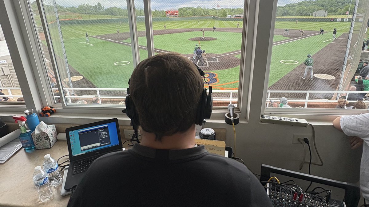 ‼️District 12-4A Elimination game‼️ 
<a href="/ChristianKaposy/">Christian Kaposy</a> and the <a href="/ghsportsnetwork/">Green Hill Sports Network</a> on the call today at Shackle Island…
<a href="/G_HillBaseball/">Green Hill Baseball</a> vs <a href="/hhscommandos/">Hendersonville High</a> 

Follow for this 🧵for score reports
