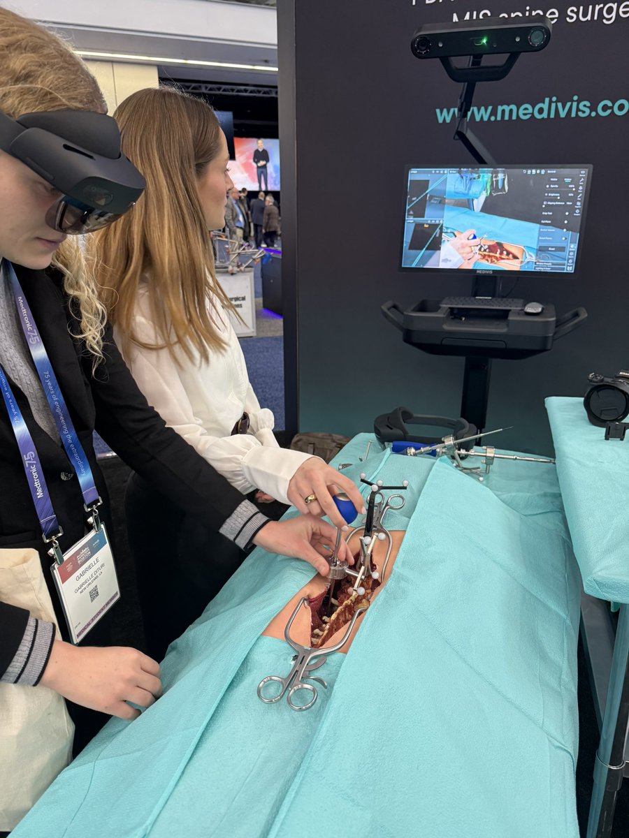 tulaneaans's tweet photo. Our students had an incredible time at #AANS2025, from reconnecting with mentors and friends, learning from leaders, to sharing their research with the neurosurgical community. We’re proud of their dedication and growth! https://t.co/72vQjwxWt6