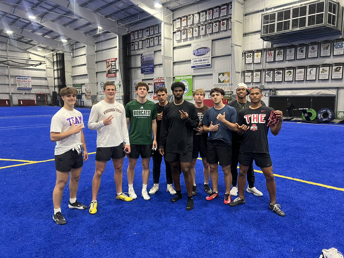 caedenbennett11's tweet image. Had an awesome time working out with @ShedeurSanders blessed for the opportunity to be there!