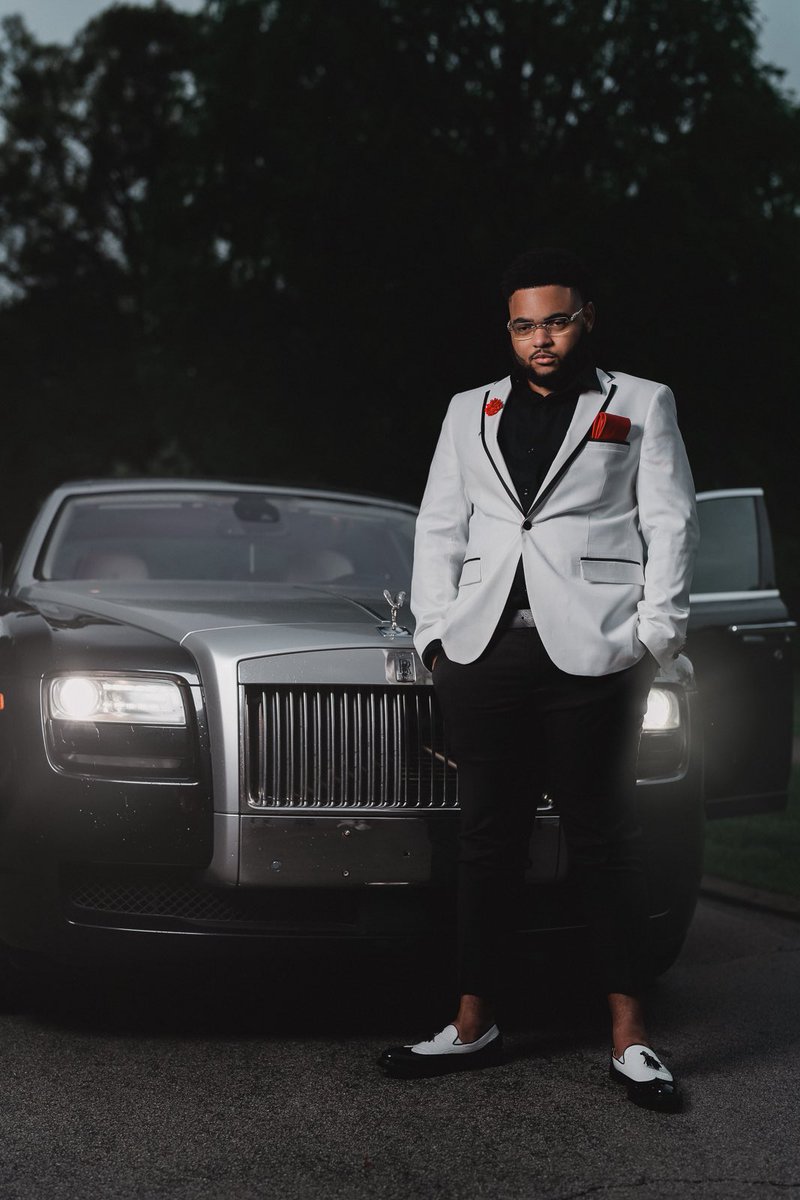 <a href="/TReck444/">𝑹𝒆𝒄𝒌🏴‍☠️</a> In the Rolls Royce