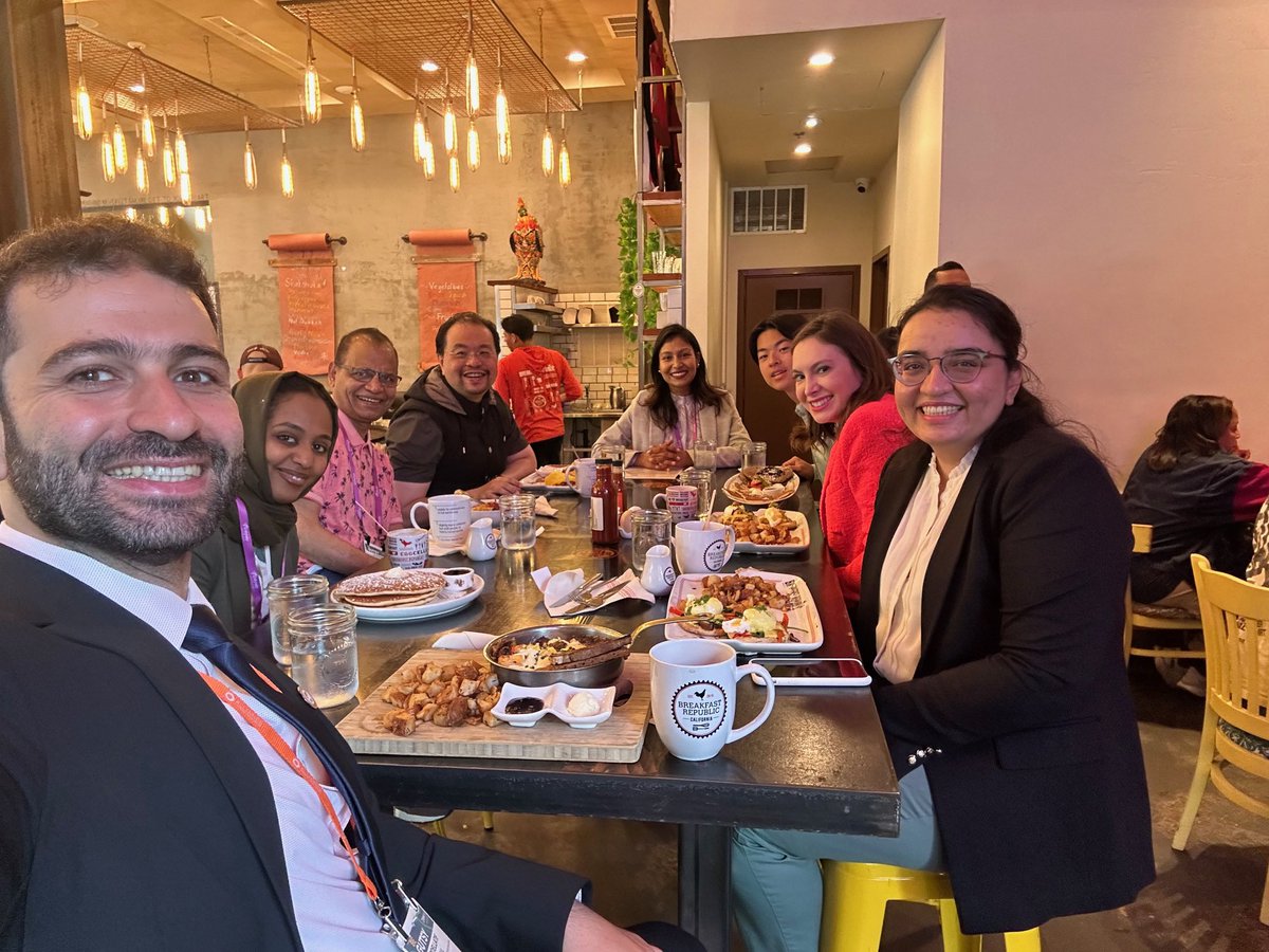 When the wavelength just matches! #DDW2025 
Learn. Connect. Build. But most importantly eat well!