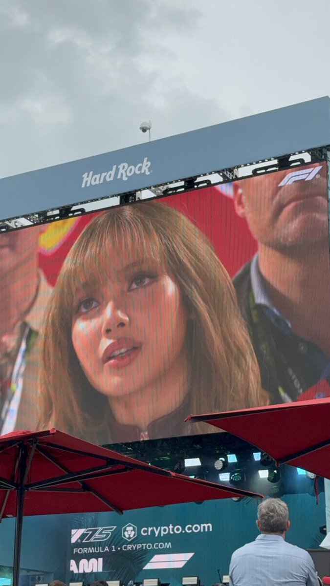 พี่ดาราขึ้นจอใหญ่ ออร่าพุ่งมากกกกกกกกกกก