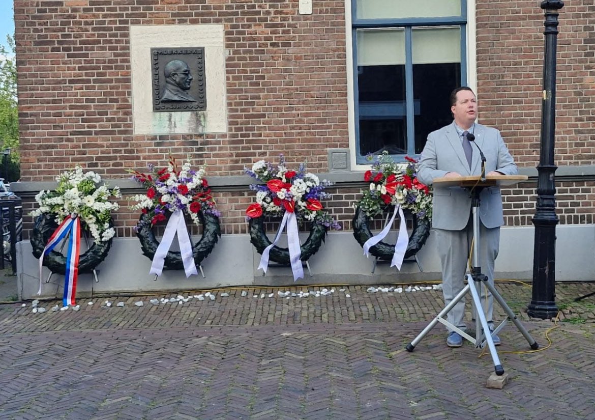 In mei 1945, kwam er een einde aan vijf jaren van bezetting en onderdrukking.
Ook in de Krimpenerwaard werd de vrijheid herwonnen – met blijdschap, maar ook met pijn. 
Want de bevrijding kwam niet zonder verlies. 
Velen lieten het leven.
Vandaag herdenken we hen.