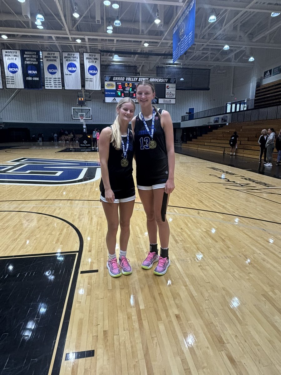 Mallory Woiteshek (@mal_woiteshek) on Twitter photo So nice to have the whole team together today to celebrate our championship! It’s so fun when competitors become teammates. 🫶🙌
<a href="/M_B_A_Bball/">MBA Basketball</a> So nice to have the whole team together today to celebrate our championship! It’s so fun when competitors become teammates. 🫶🙌
<a href="/M_B_A_Bball/">MBA Basketball</a>