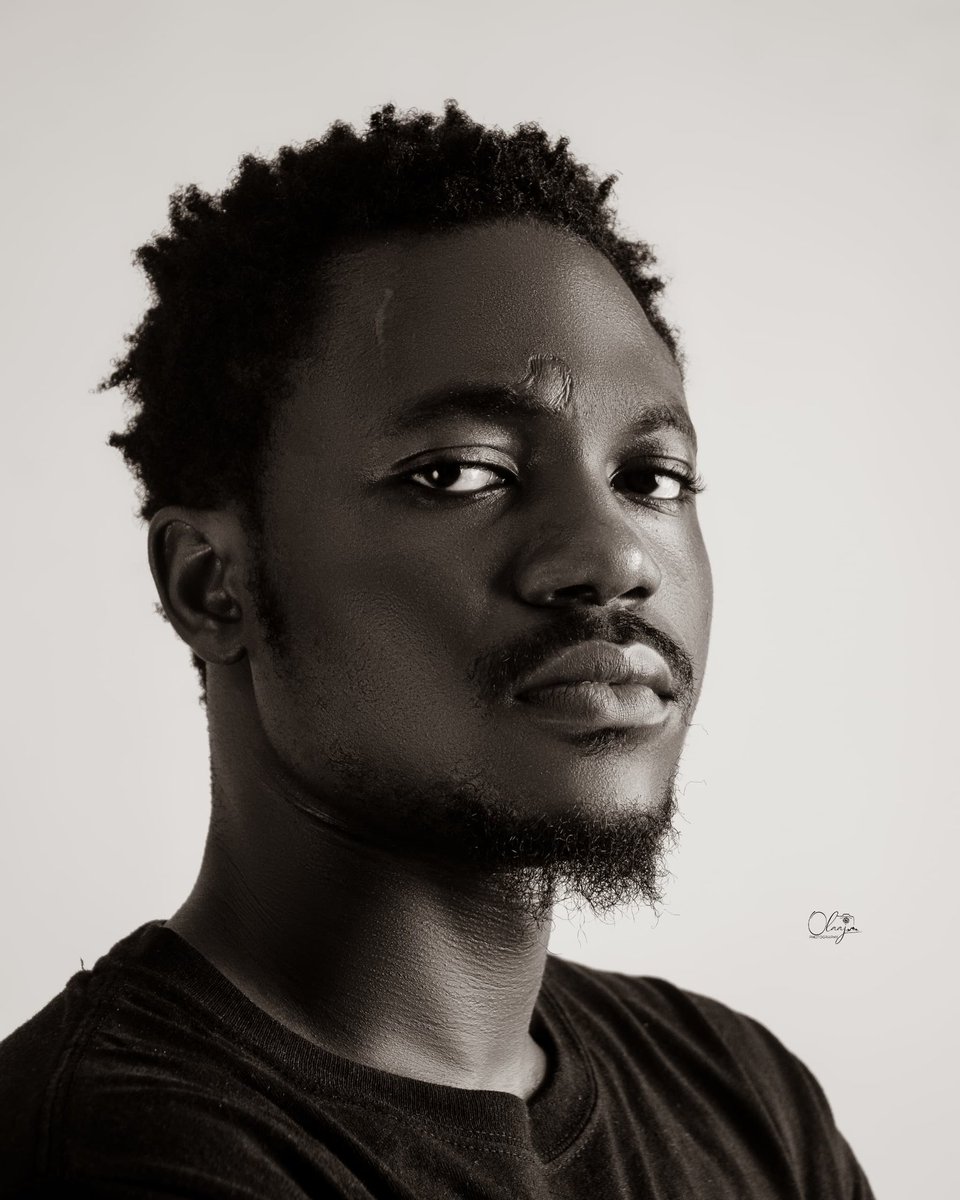 _aaronmylove's tweet image. Allow me to reintroduce myself:
My name is Aaron Akinyemi—and I am an Actor.
Dear Casting Director,
I'm the one you've been looking for.
See Showreel below
Link to Resume in my bio
See you on set.🎬❤️
#AaronTheActor
#Headshots
#MVMNT