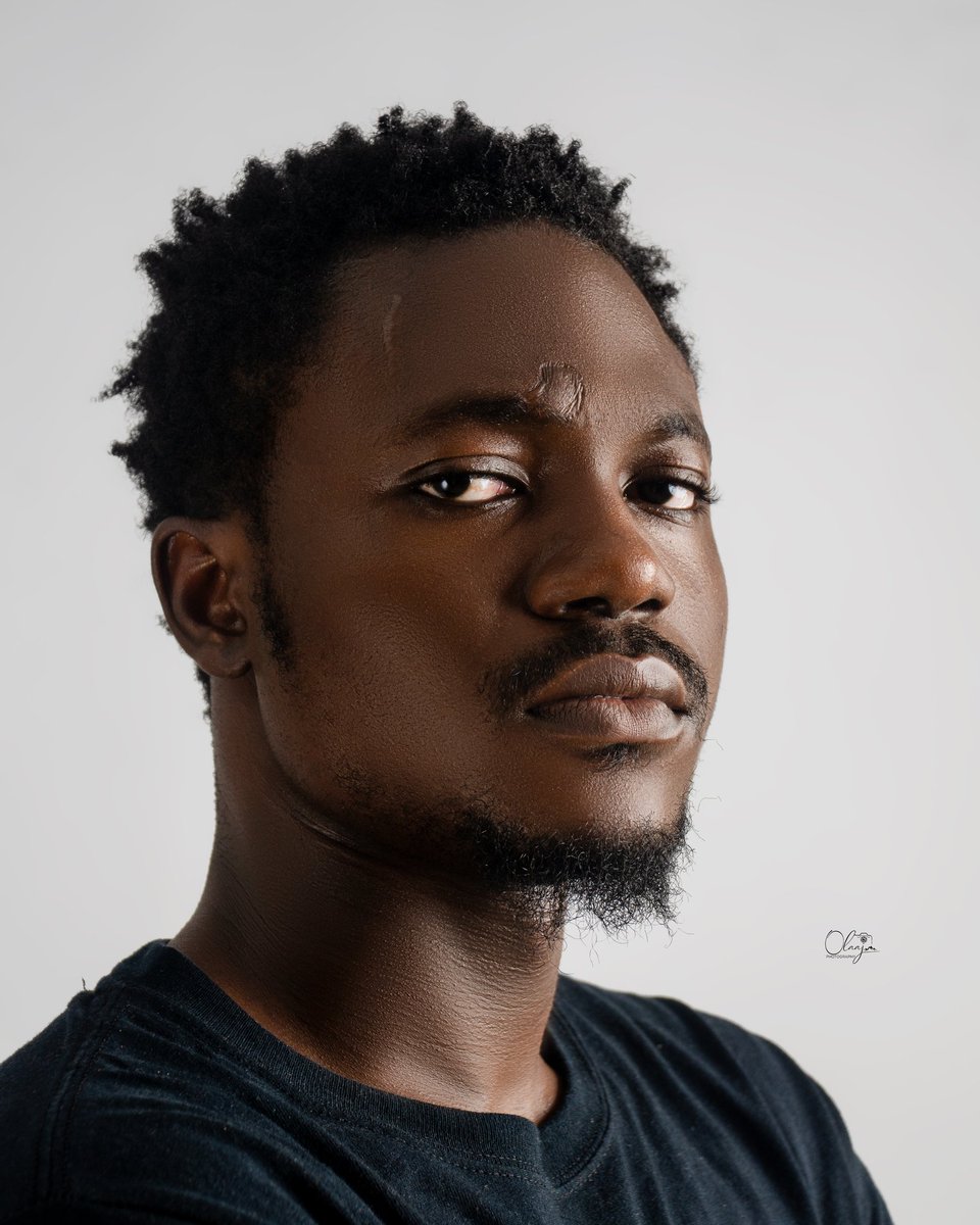 _aaronmylove's tweet image. Allow me to reintroduce myself:
My name is Aaron Akinyemi—and I am an Actor.
Dear Casting Director,
I'm the one you've been looking for.
See Showreel below
Link to Resume in my bio
See you on set.🎬❤️
#AaronTheActor
#Headshots
#MVMNT