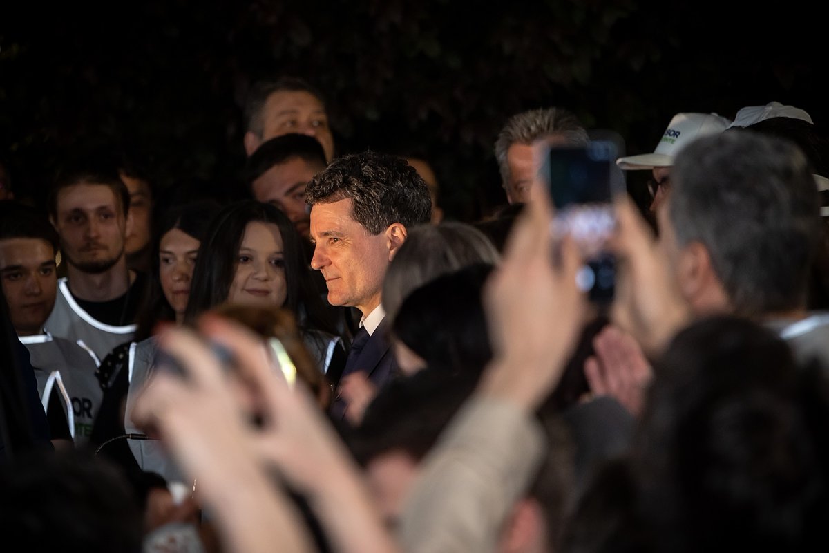 NicusorDanRO's tweet image. 🟢 Am intrat în turul 2. Mulțumesc!      
Foto: Mihai Bălănescu