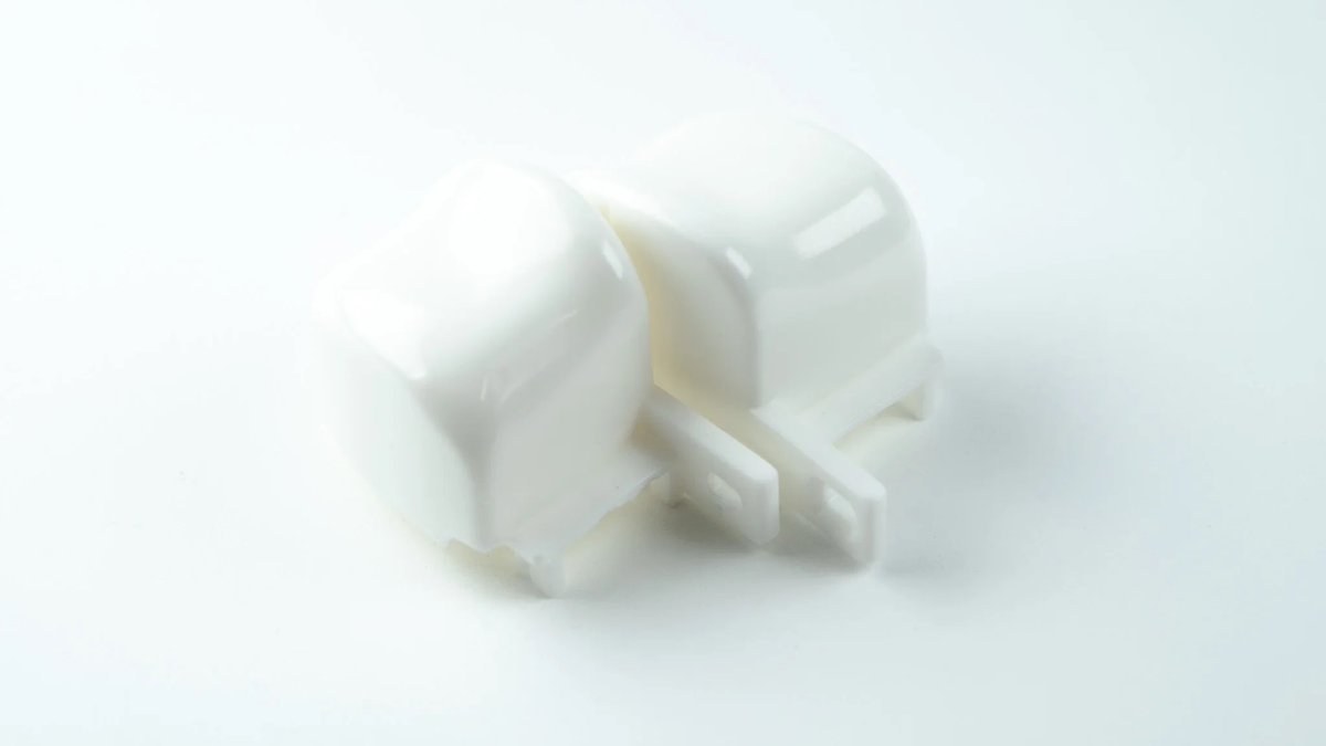 selst0r's tweet image. Restocked some white ergos and still have a lot of options available :)