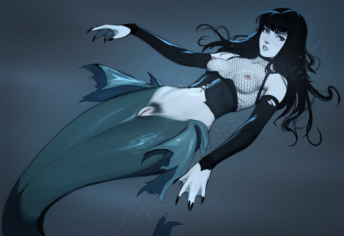 GockroachHF's tweet photo. Goth mermaid https://t.co/P3XcWWdhc0