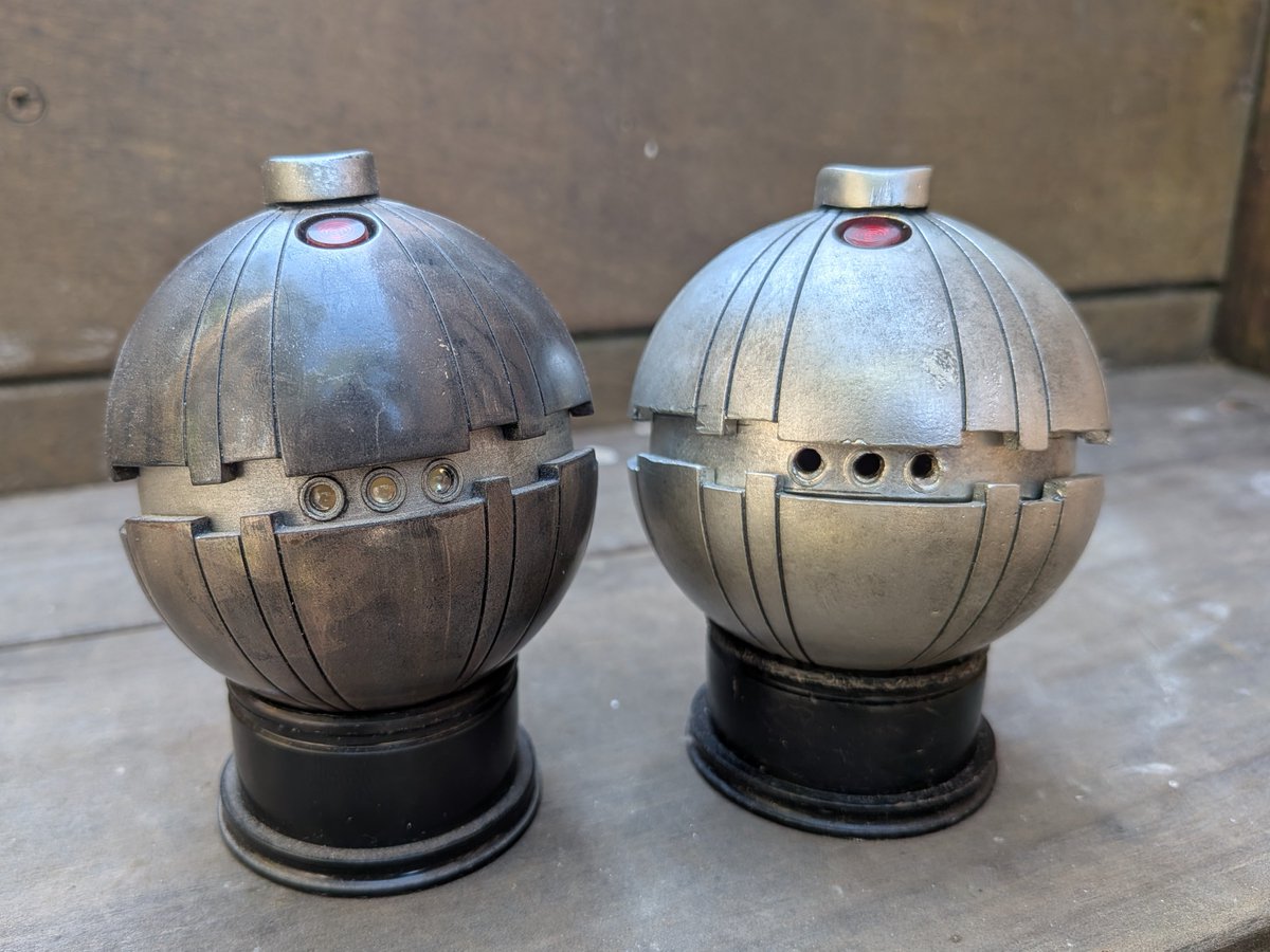 CworthDynamics's tweet image. More May the Fourth projects!

ESB Stormtrooper Blaster - junk film equipment

Lightsaber - see how it was made - youtu.be/BDD2uEFjt-0?si…

Thermal Detonator - LT resin, paint Ken Chung.
RT metal. Electronics @jerware

#StarWars #MayTheFourth #Stormtrooper #ESB