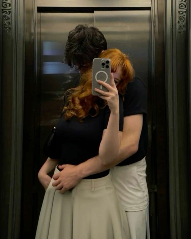 Gracias una y otra vez por elegir quedarte a mi lado.

𝐅𝐄𝐋𝐈𝐙 𝐂𝐔𝐌𝐏𝐋𝐄𝐀𝐍̃𝐎𝐒 𝐑𝐀𝐓𝐎𝐍