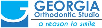 JordanALange's tweet image. Saw this logo today and thought it was really clever, especially for a local business that could’ve gone generic, or with some clip art for their logo.
It’s the bottom of a G, a smile, and an upwards arrow. 10/10 concept. Also using Futura in the type so it matches the G. 👌