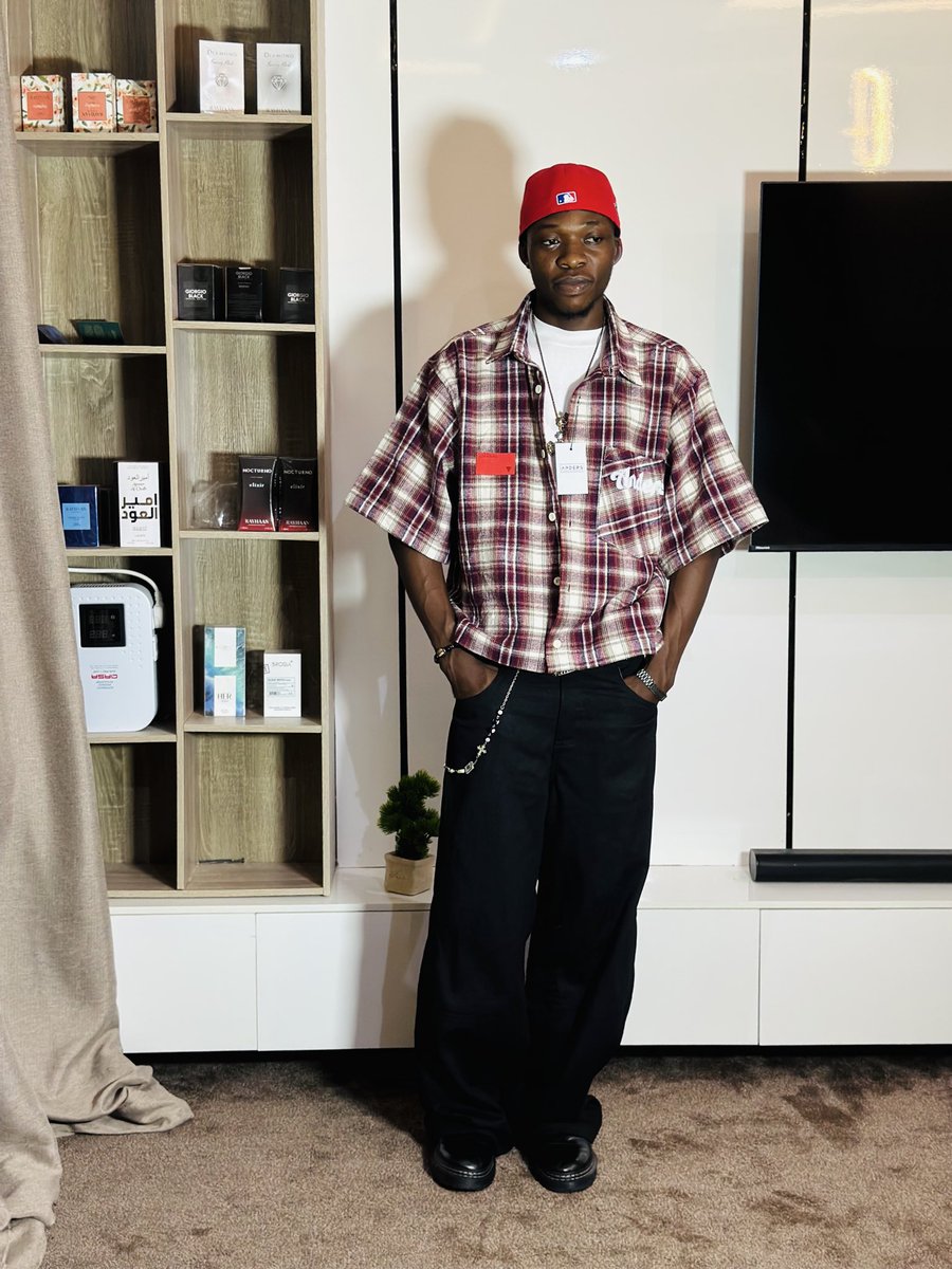 Evander611's tweet image. Your Badass fashion designer β€οΈ
(Complete made by MeπββοΈ)