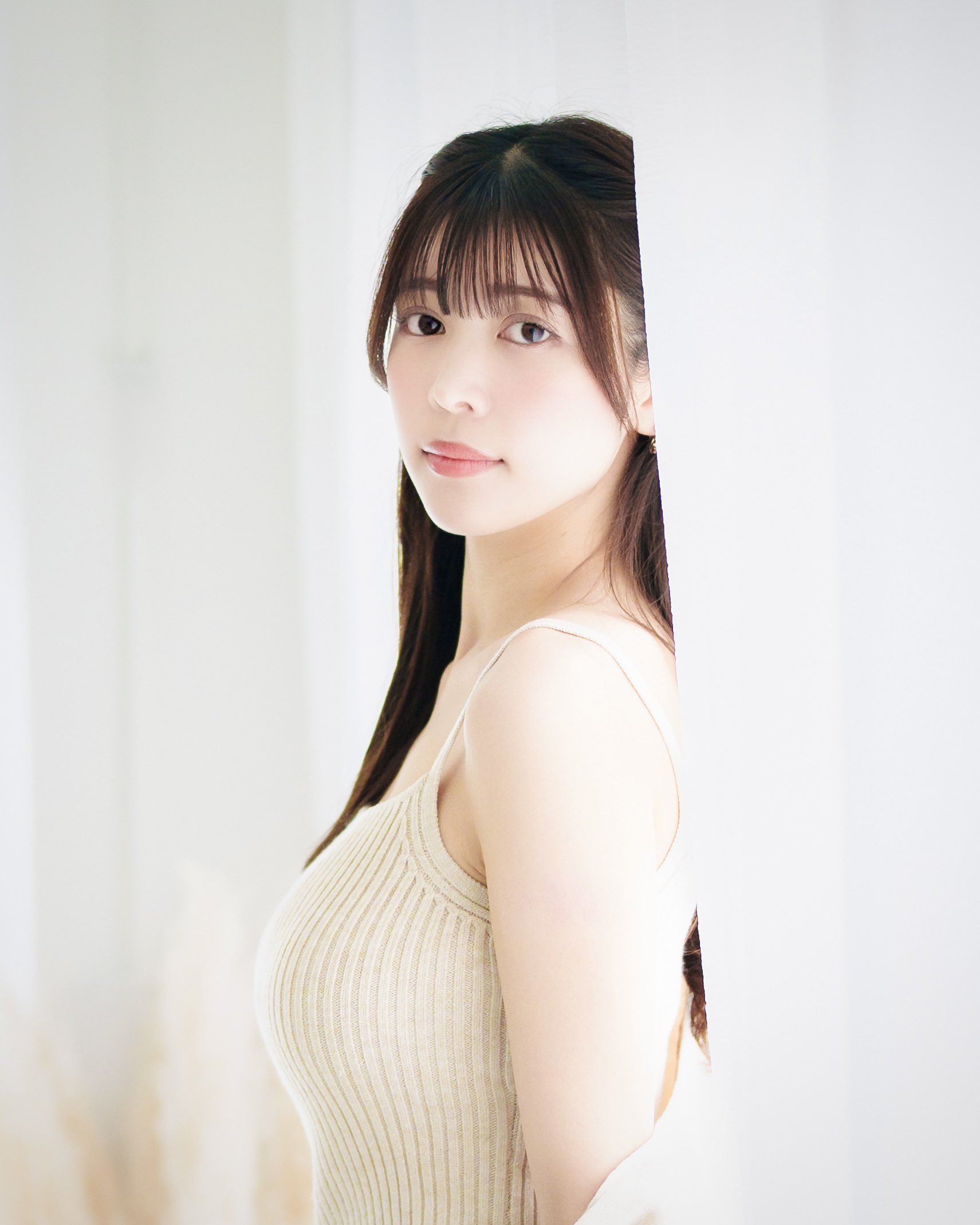 k*y様 値下げしました⭐︎bcbg美ラインニットワンピ 大特価】ブラックxホワイト 千鳥格子柄 フロントボタン ダブル