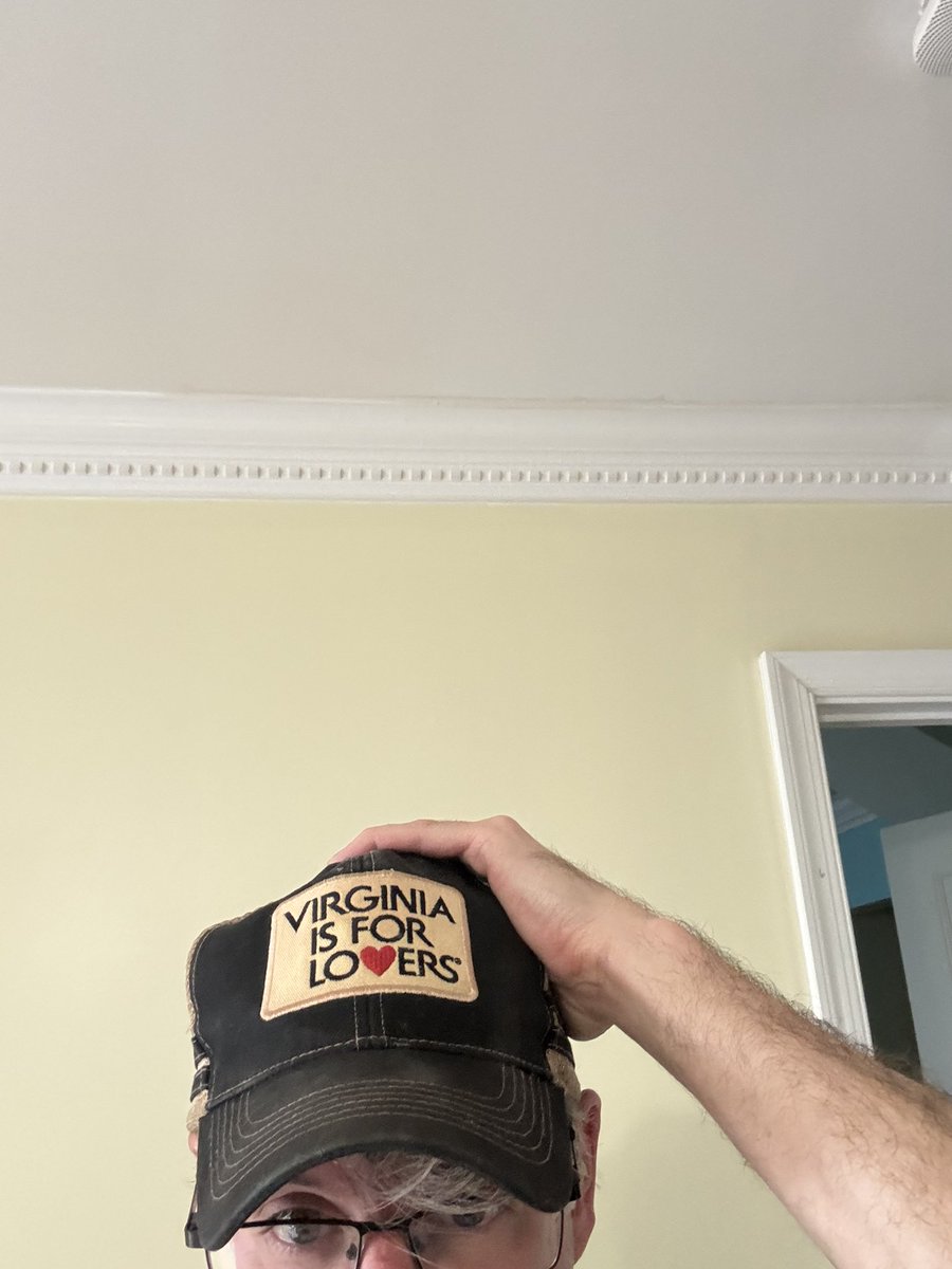 Iasiello_E's tweet image. Why do I suck at social media???! Can’t selfie worth a damn!!!