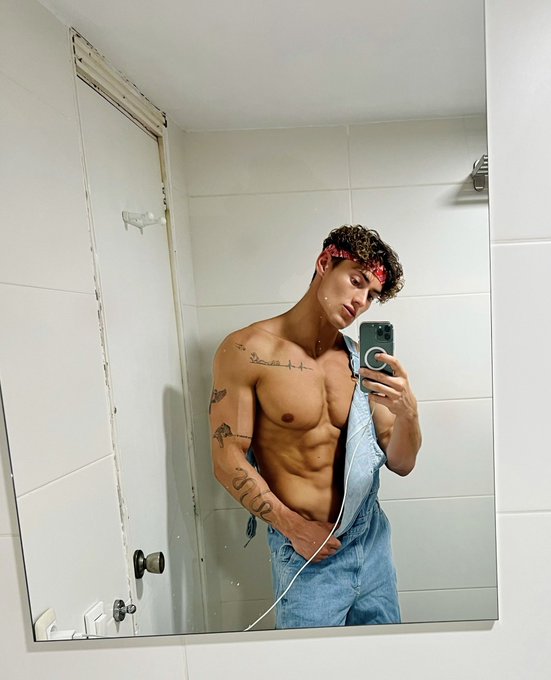 leonvers7's tweet image. If you want my cook dm