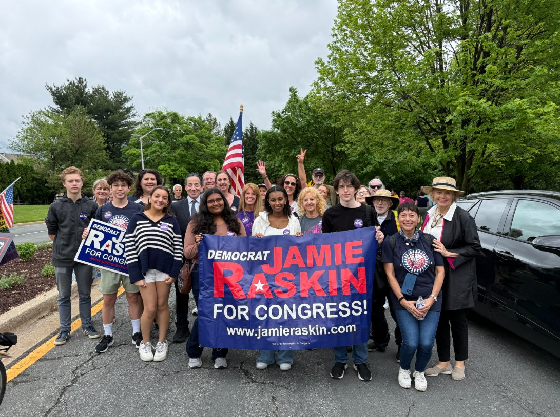 Jamie Raskin (@jamie_raskin) on Twitter photo What a beautiful day to march in the Olney Days Parade with <a href="/EvanMGlass/">Evan Glass</a>, <a href="/SenatorZucker/">Craig Zucker</a>, @Dawn_Luedtke and the remarkable people of Olney. And special thanks to our rising 2025 Democracy Summer Fellows, who are ready to organize and mobilize young America this summer! What a beautiful day to march in the Olney Days Parade with <a href="/EvanMGlass/">Evan Glass</a>, <a href="/SenatorZucker/">Craig Zucker</a>, @Dawn_Luedtke and the remarkable people of Olney. And special thanks to our rising 2025 Democracy Summer Fellows, who are ready to organize and mobilize young America this summer!