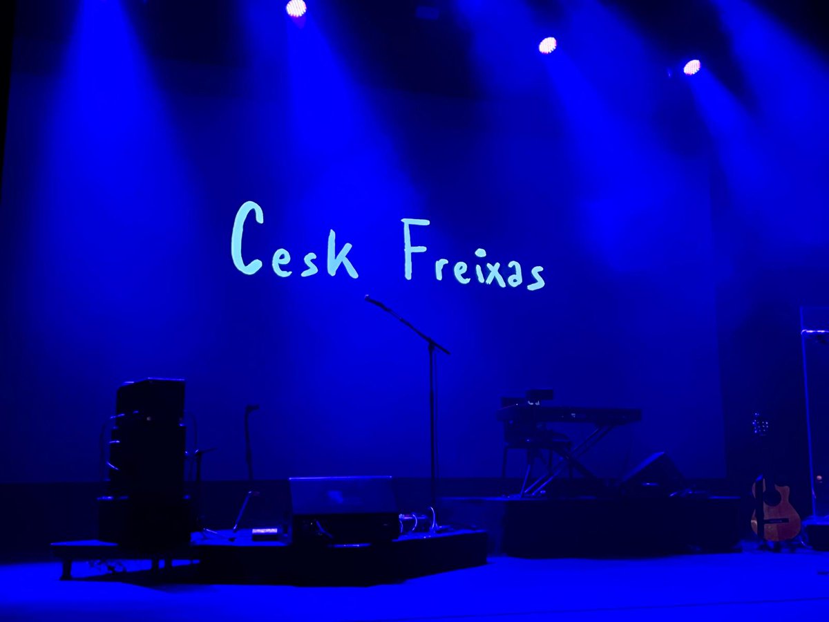 Francesc Moñino (@francescmonino) on Twitter photo Vaig conèixe't el 2004 en un correllengua del SEPC a la UB i avui m'he despedit de tu. La teva música i el teu compromís m'ha marcat. Estic segur que sóc qui sóc en part per les teves lletres. GRÀCIES, i a seguir fotent canya en la teva nova vessant poètica <a href="/ceskfreixas/">Cesk Freixas</a>. Vaig conèixe't el 2004 en un correllengua del SEPC a la UB i avui m'he despedit de tu. La teva música i el teu compromís m'ha marcat. Estic segur que sóc qui sóc en part per les teves lletres. GRÀCIES, i a seguir fotent canya en la teva nova vessant poètica <a href="/ceskfreixas/">Cesk Freixas</a>.