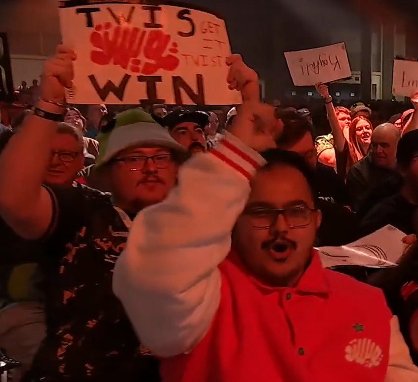 TwisMinds's tweet image. Our fans 🧠

#TwistTheGame #ALGSOpen