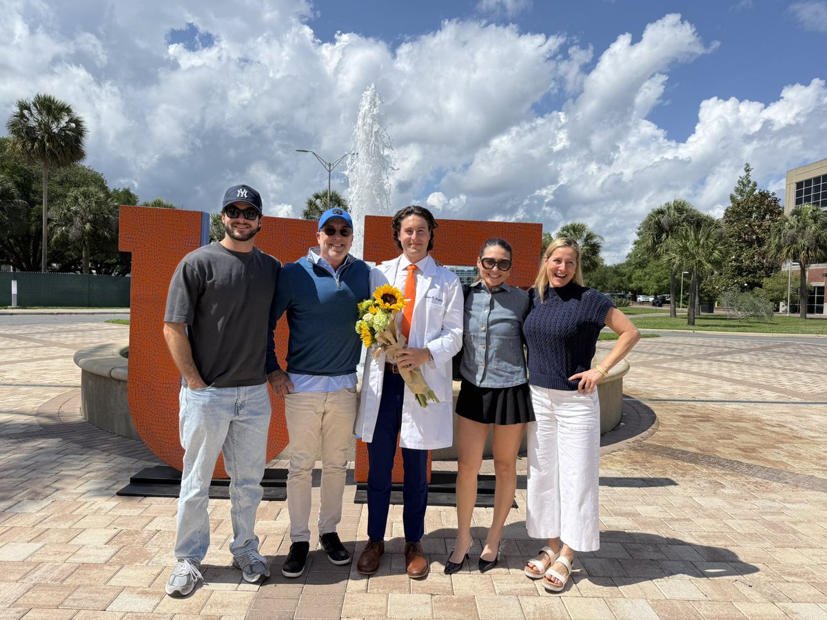 What a week! 

From passing Step 1, to being inducted into Florida’s oldest leadership honorary <a href="/FloridaBlueKey/">Florida Blue Key</a>, then giving 2 oral presentations at <a href="/AAMCtoday/">AAMC</a> SGEA, and ending in receiving my white coat and starting clinical rotations <a href="/UFMedicine/">UF Medicine</a>!

Looking forward to the future!