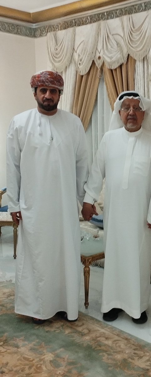 من كالسعودي حين يكرم ضيفه..
من مثله في الجود و الإحسان..

مع الشيخ إبراهيم السبيعي ..